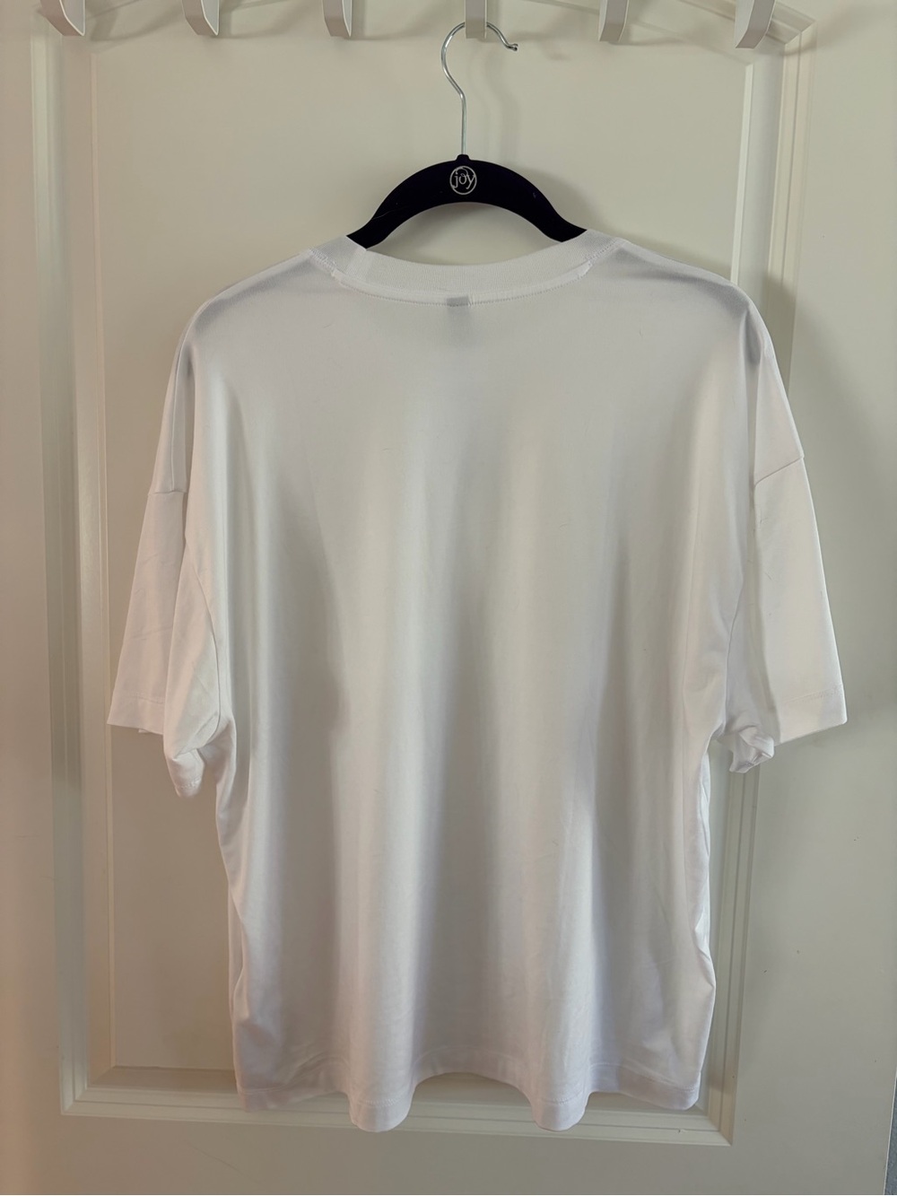 Vuori Women’s White Energy Tee Short Sleeve Top - Picture 3 of 6